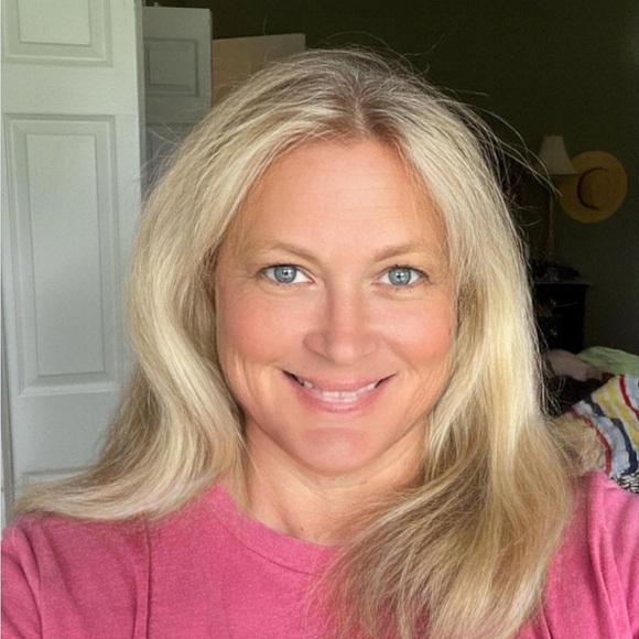 Meet your Posher, Tina - Picture 1 of 1